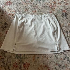 Outdoor Voices Warmup 2.5” Skort